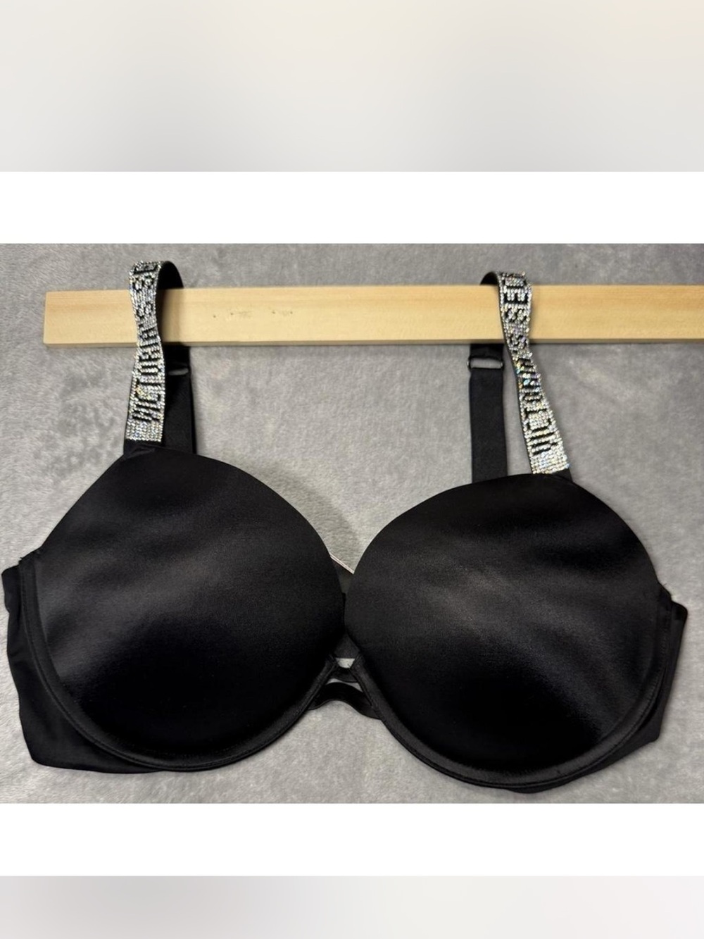 Victoria’s Secret Very Sexy Rhinestone Strap Push Up Bra Size 36DD